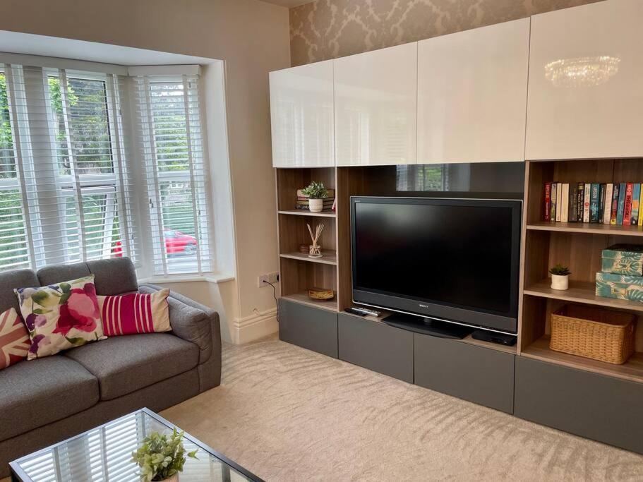 בורנמות' Modern 2 Bed Flat W Parking, Dog Friendly, Central מראה חיצוני תמונה