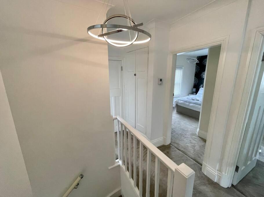 בורנמות' Modern 2 Bed Flat W Parking, Dog Friendly, Central מראה חיצוני תמונה