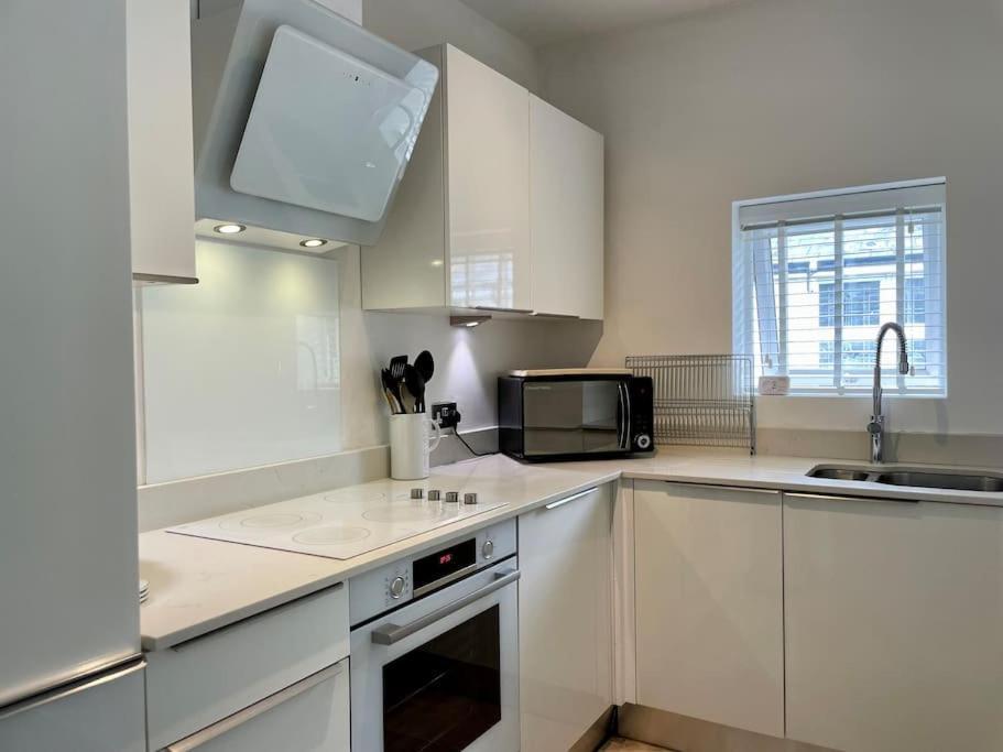 בורנמות' Modern 2 Bed Flat W Parking, Dog Friendly, Central מראה חיצוני תמונה