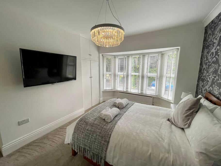 בורנמות' Modern 2 Bed Flat W Parking, Dog Friendly, Central מראה חיצוני תמונה
